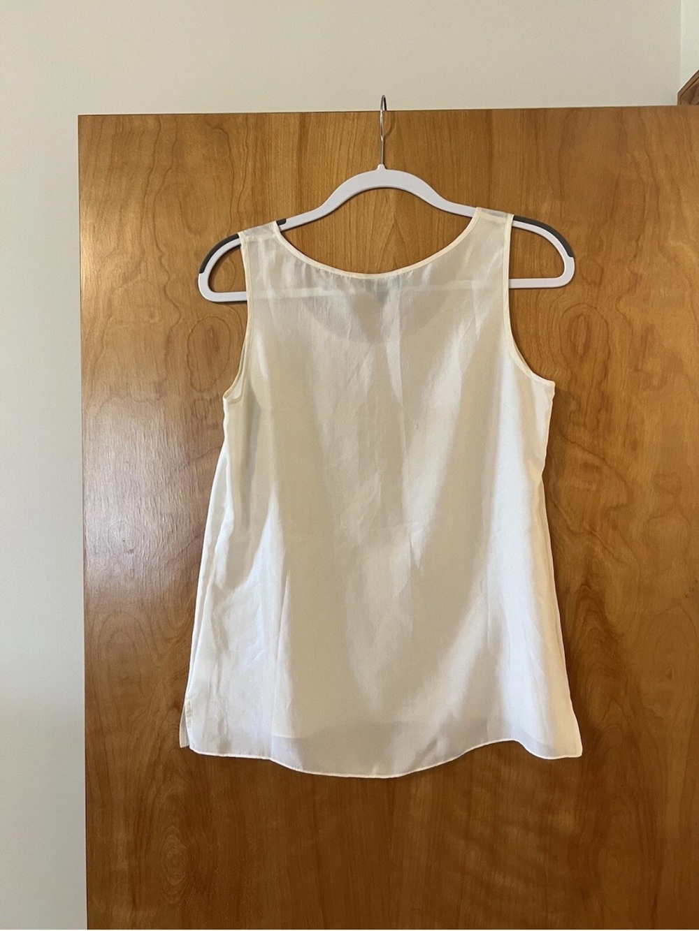 Talbots Sleeveless Top Tank Shirt Cream 100% Silk Women’s Size Petite 8P - Picture 5 of 5